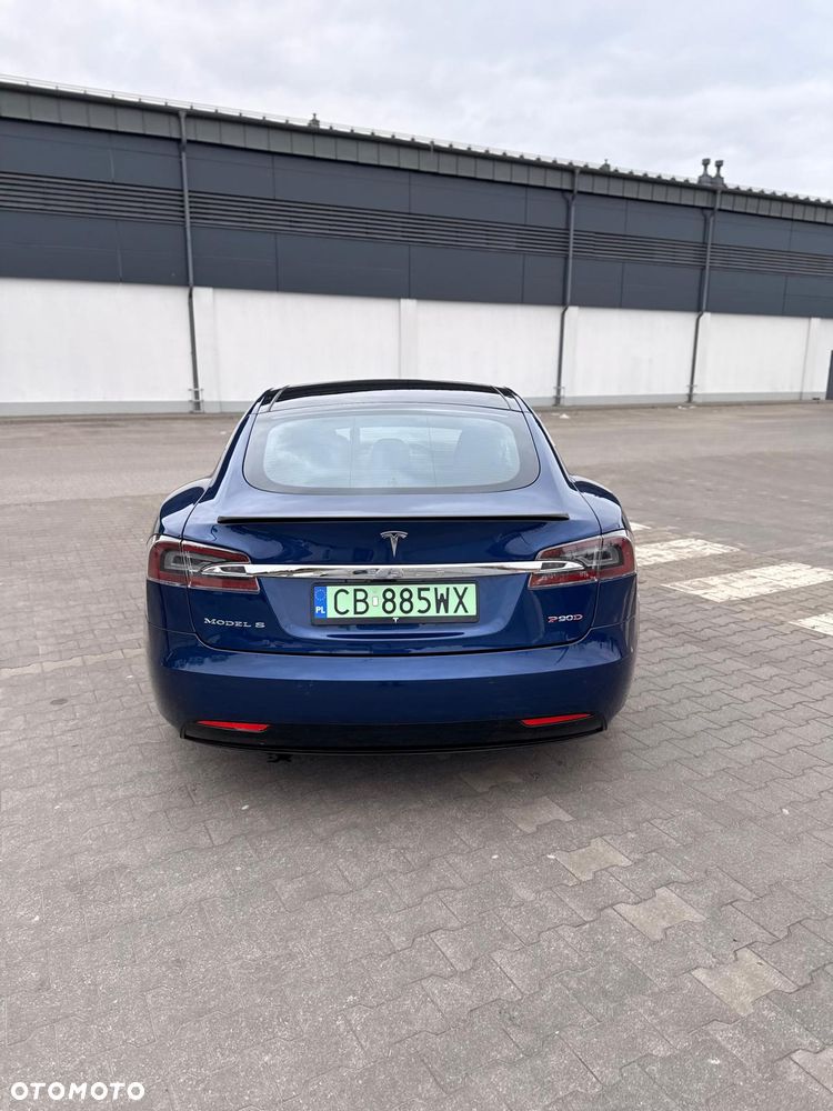 Tesla Model S Dual Motor Allradantrieb Performance - 11
