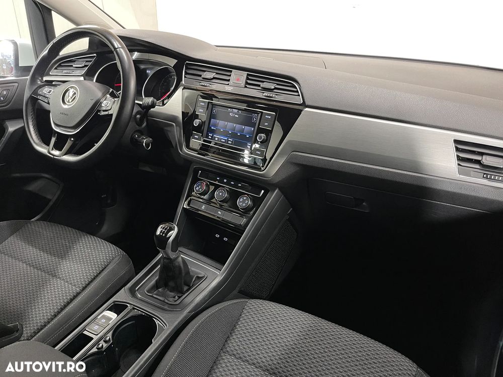 Volkswagen Touran 1.5 TSI Comfortline - 9