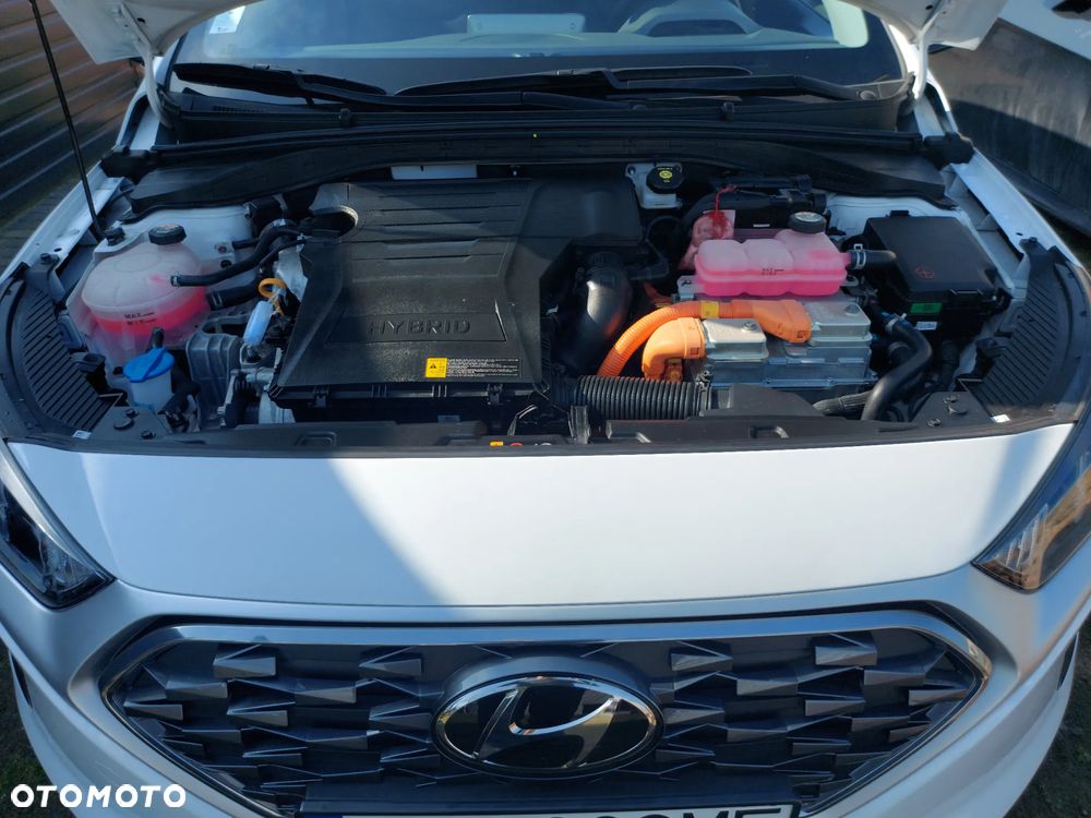 Hyundai IONIQ - 19