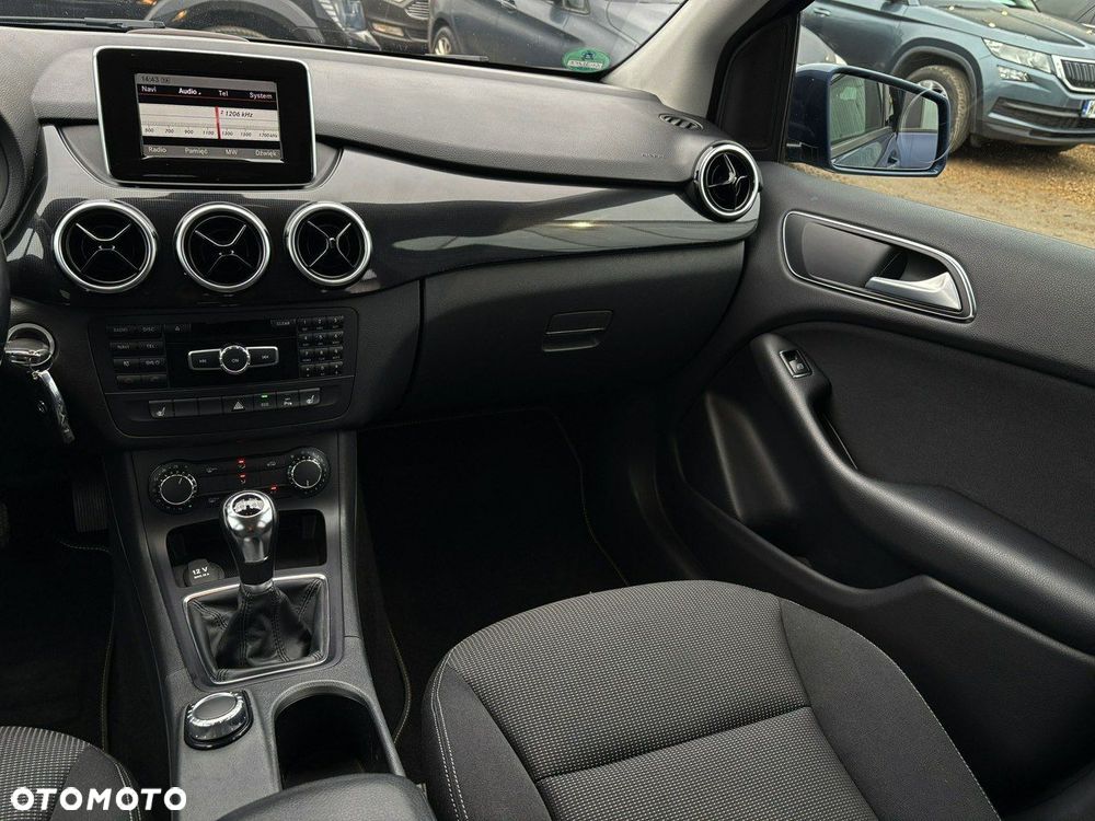 Mercedes-Benz Klasa B 180 Style - 28