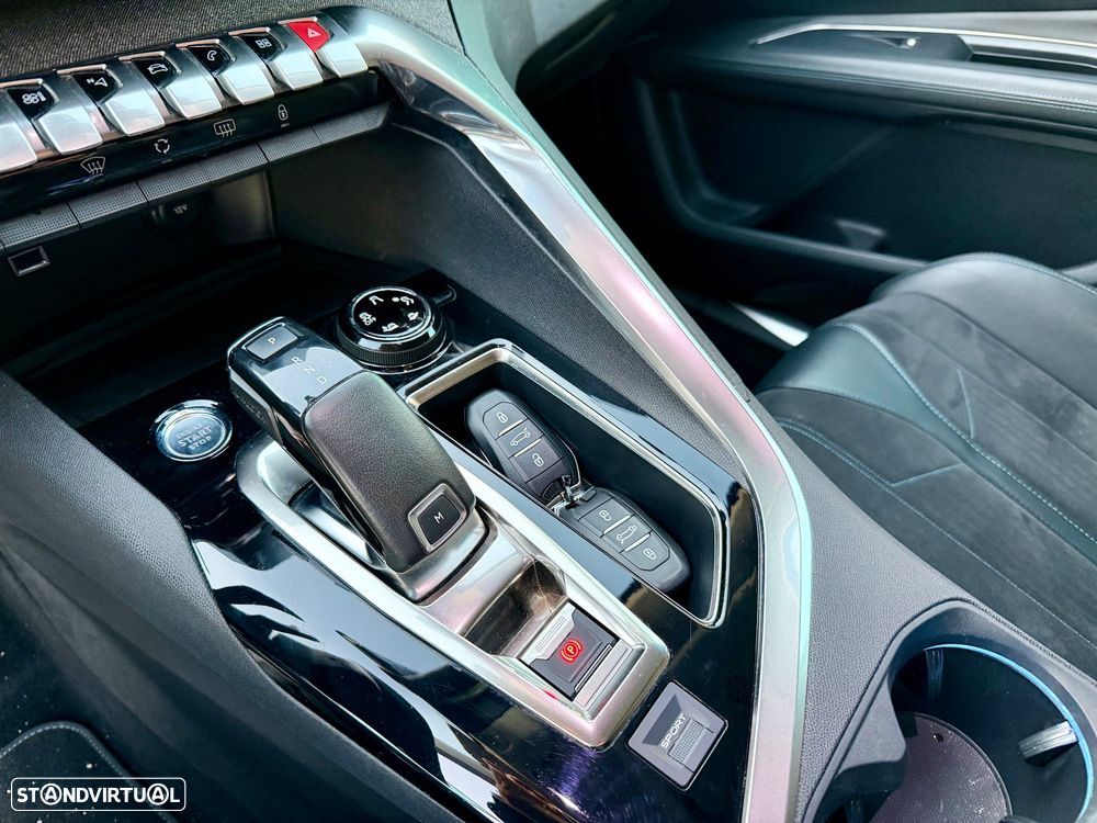 Peugeot 3008 1.5 BlueHDi Crossway EAT8 - 16