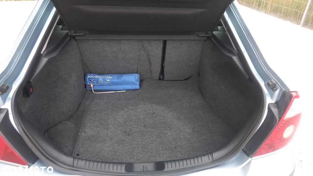 Ford Mondeo 1.8 Ghia - 23