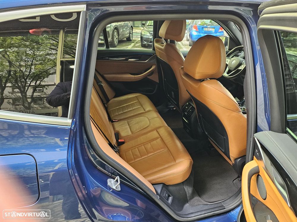 BMW iX3 Inspiring - 12