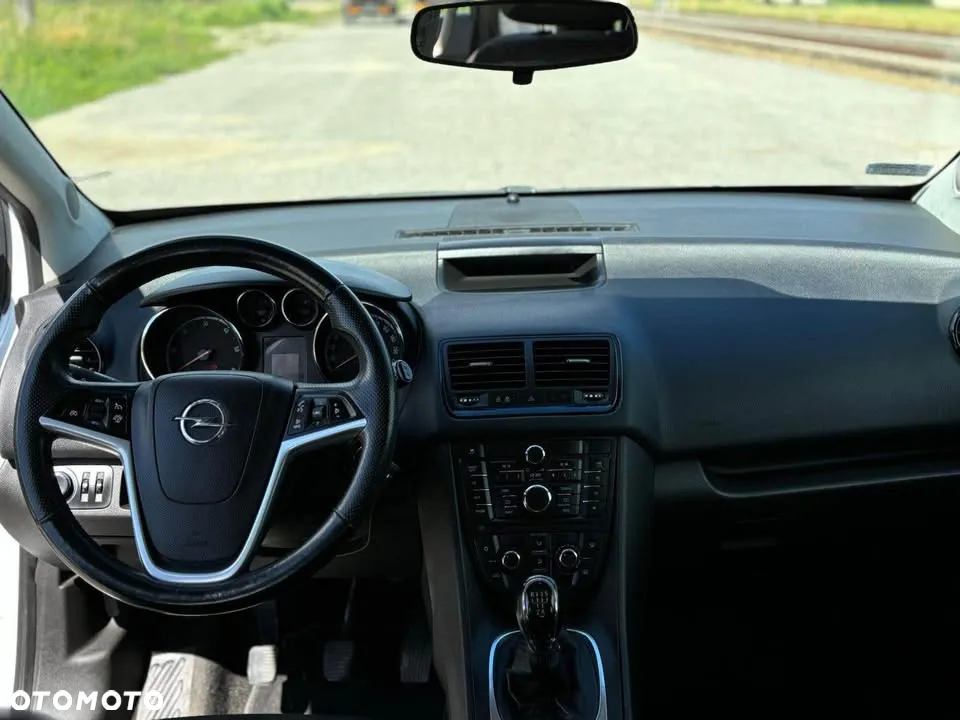 Opel Meriva - 10