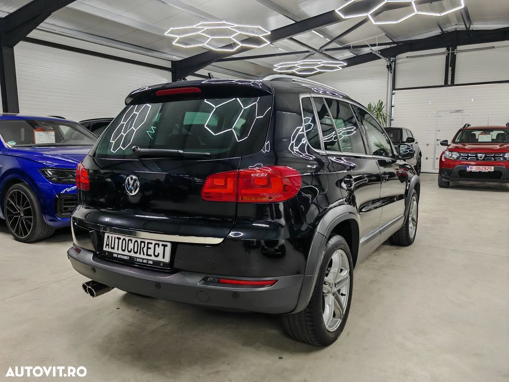 Volkswagen Tiguan 2.0 TDI DPF 4Motion BlueMotion Technology DSG Sport & Style - 4