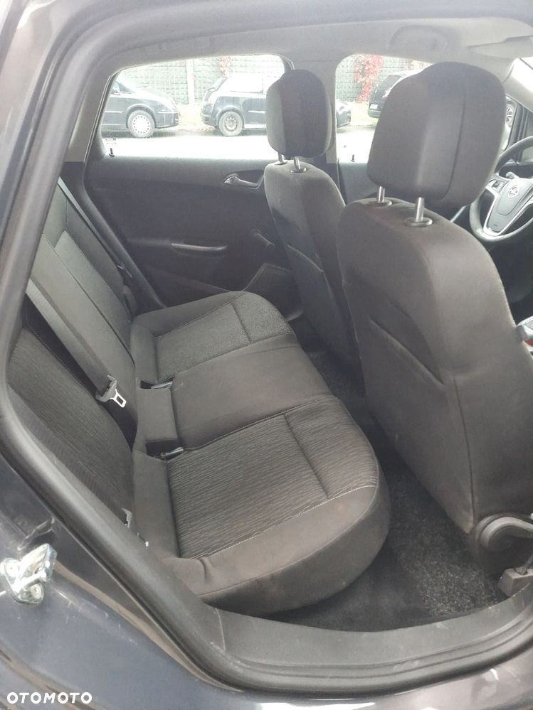 Opel Astra GTC 1.4 Turbo - 10