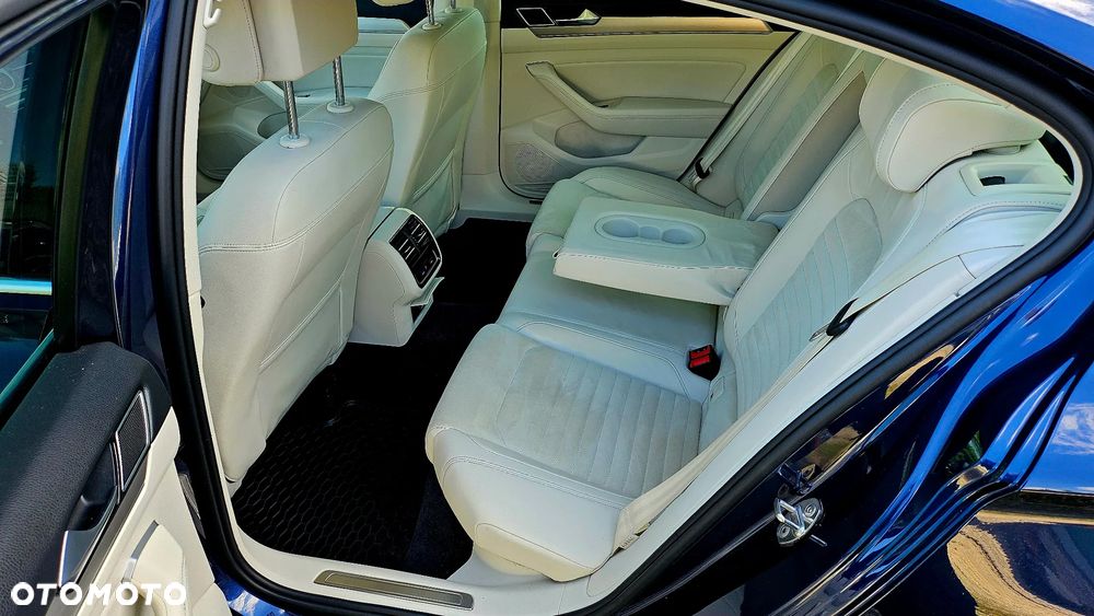 Volkswagen Passat 2.0 TSI BMT Highline DSG - 27