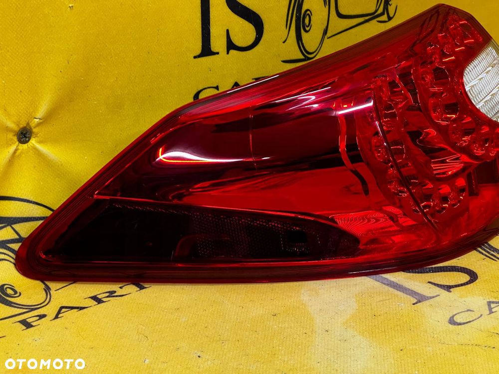 LEWA TYLNA LAMPA W BŁOTNIK INFINITI Q70 M35 EUROPA - 4