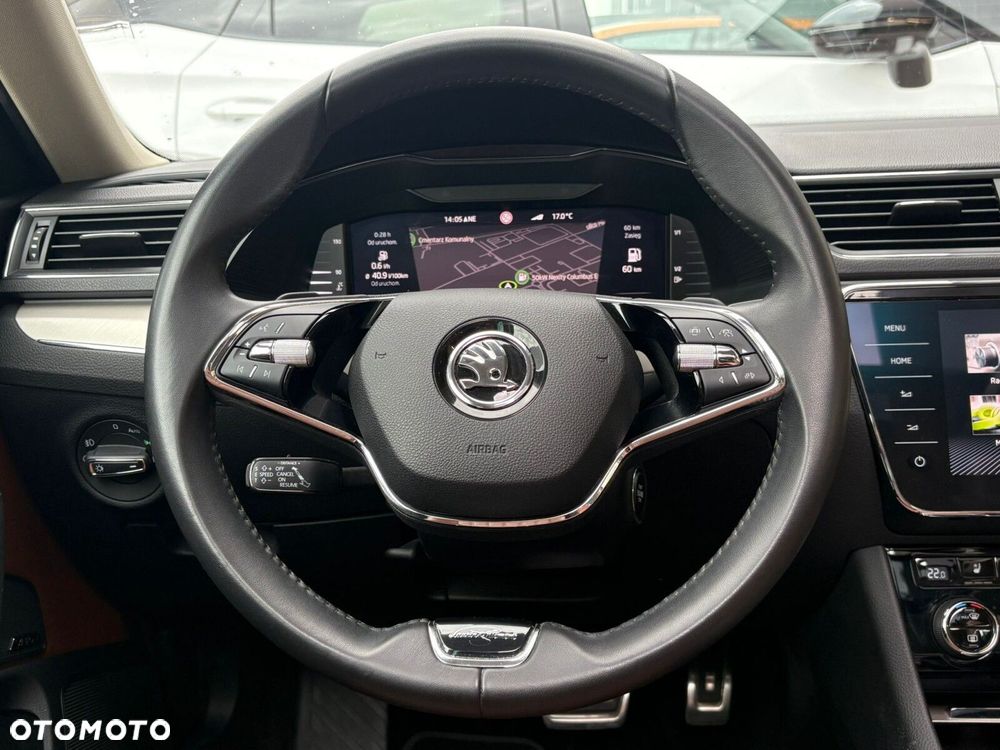 Skoda Superb 2.0 TDI SCR 4x4 L&K DSG - 9