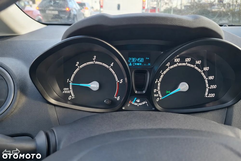 Ford Fiesta 1.5 TDCi Silver X (Amb.) EU6 - 6