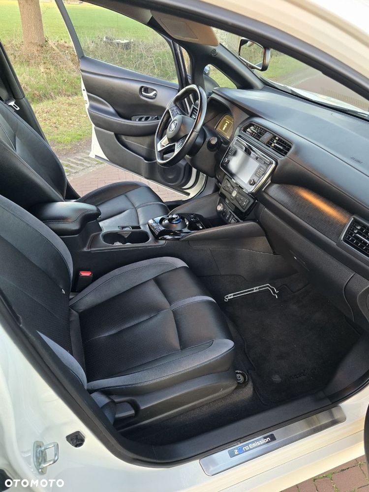 Nissan Leaf 40kWh N-Connecta - 14