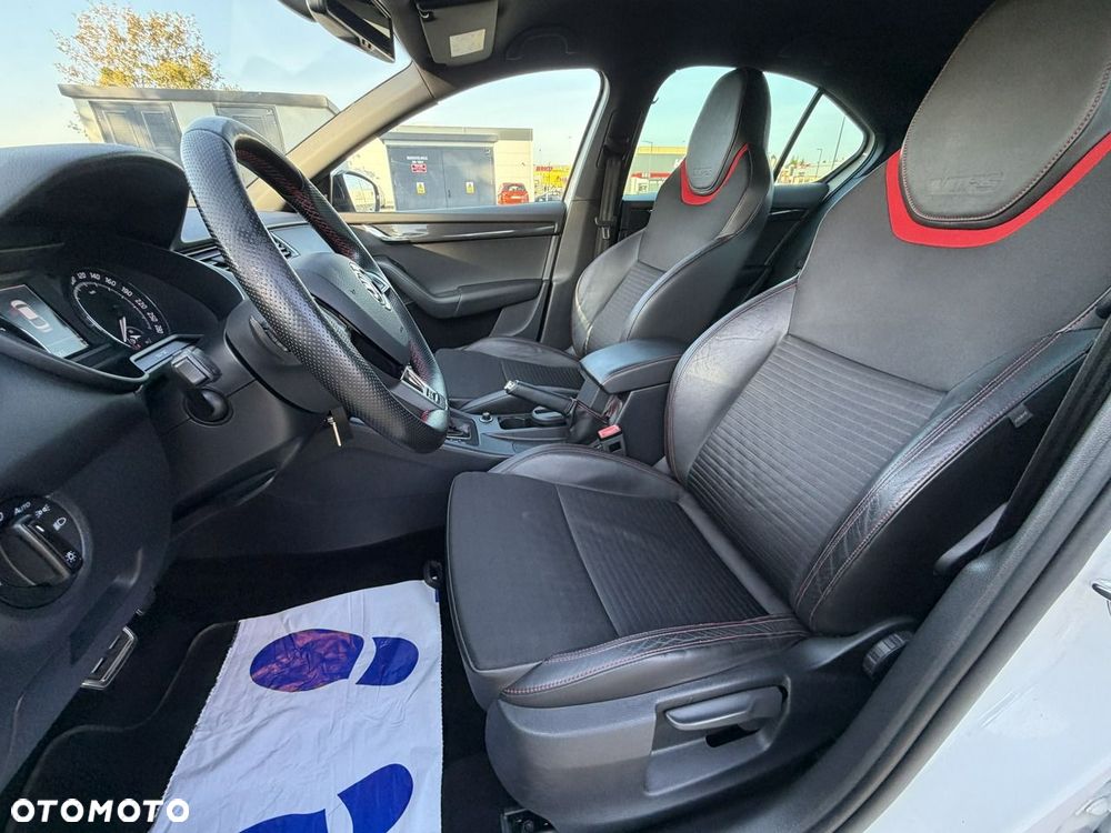Skoda Octavia 2.0 TDI DSG RS - 17