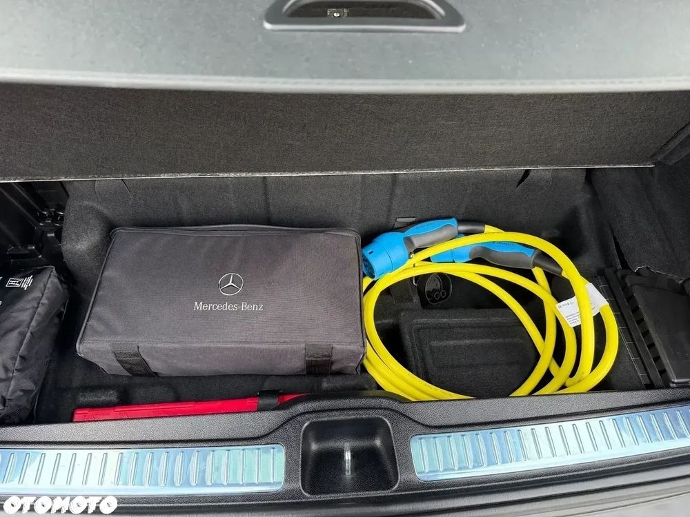 Mercedes-Benz GLC 300 e 4-Matic - 25