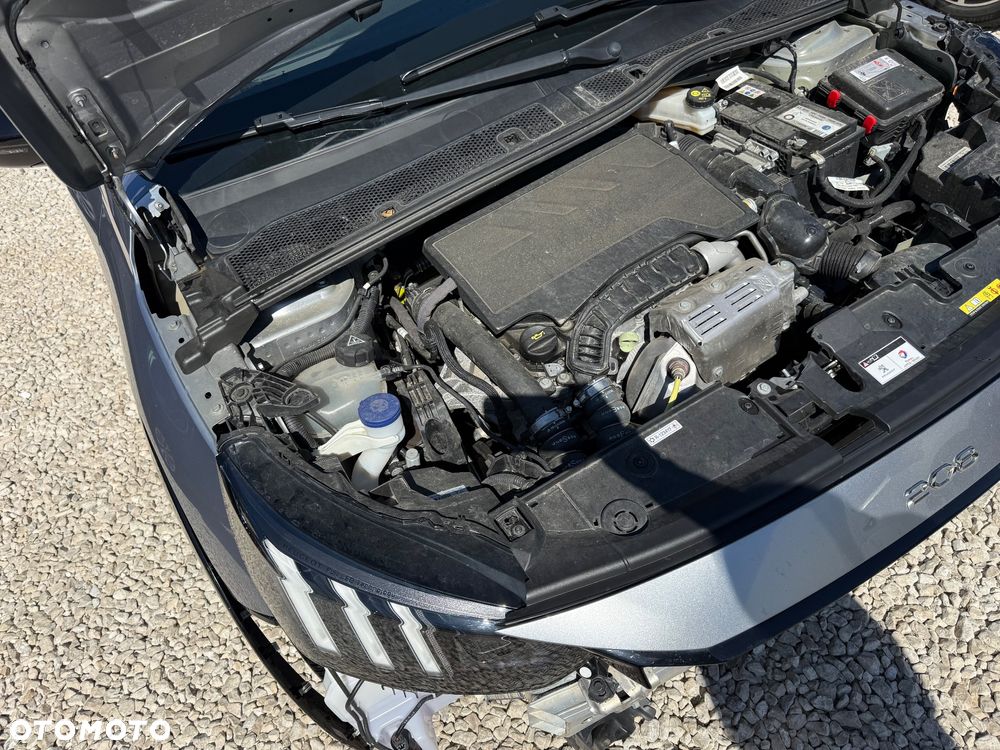 Peugeot 208 - 22