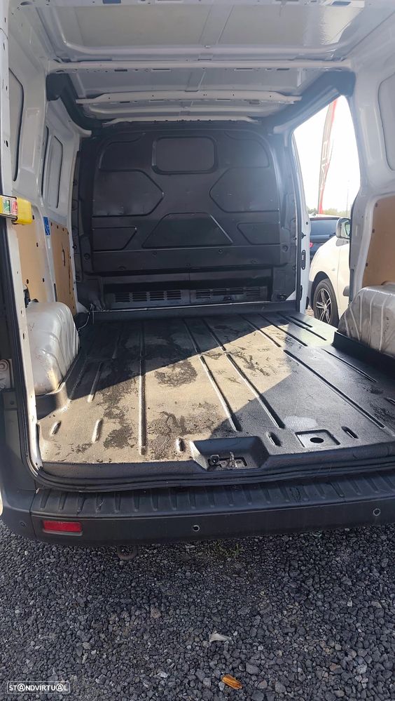 Ford Transit Custom 2.2 TDCI  - IVA DEDUTÍVEL - 12