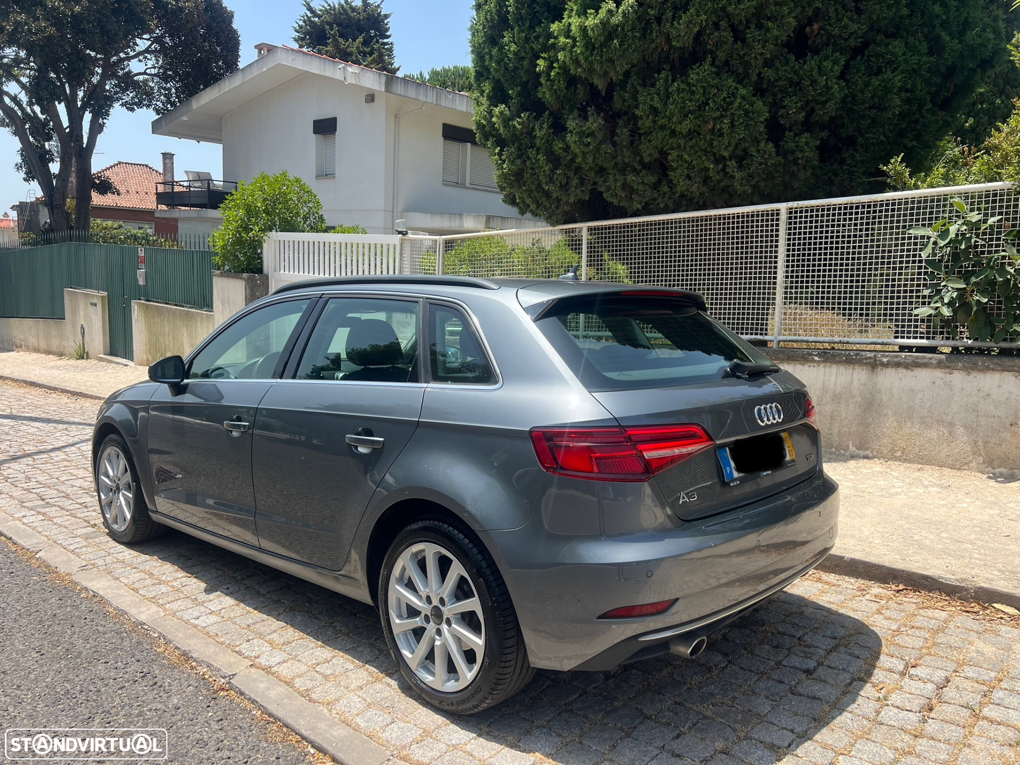 Audi A3 Sportback 1.6 TDI S-line S tronic - 4