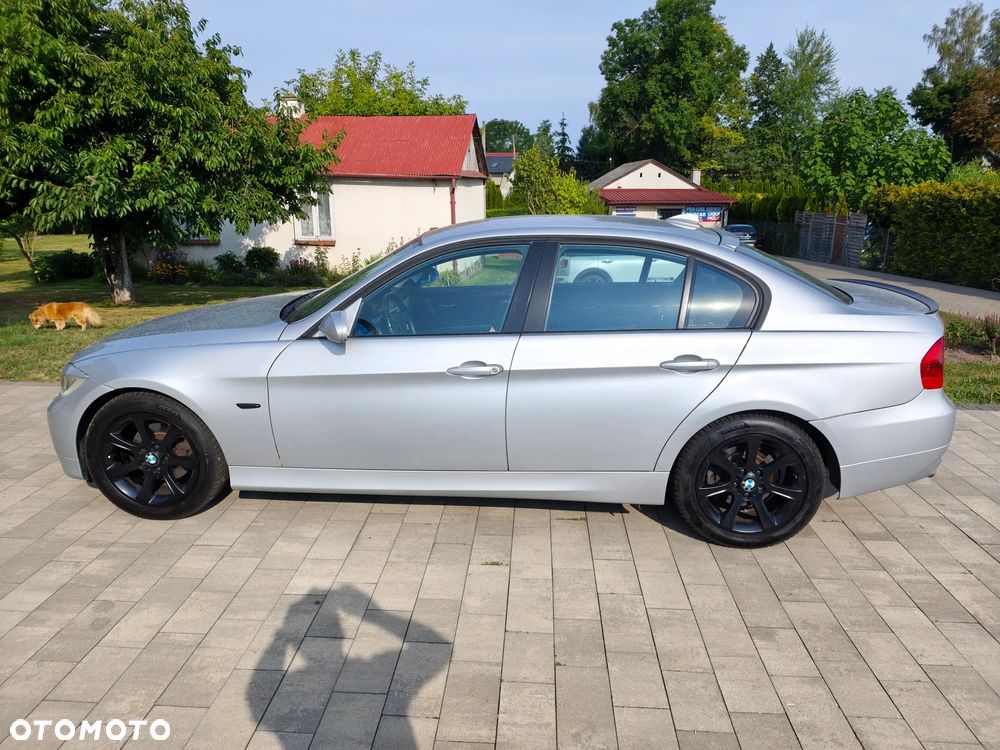BMW Seria 3 318i - 8