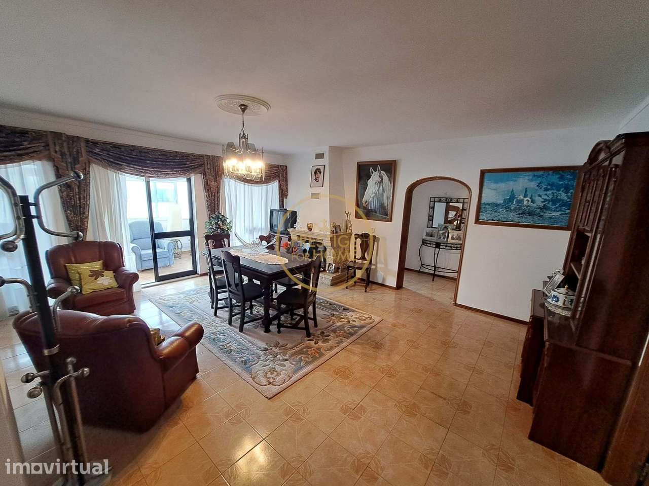 PENTHOUSE T3+1, GARAGEM E ARRECADAÇÃO LOULÉ CENTRO - Grande imagem: 2/38