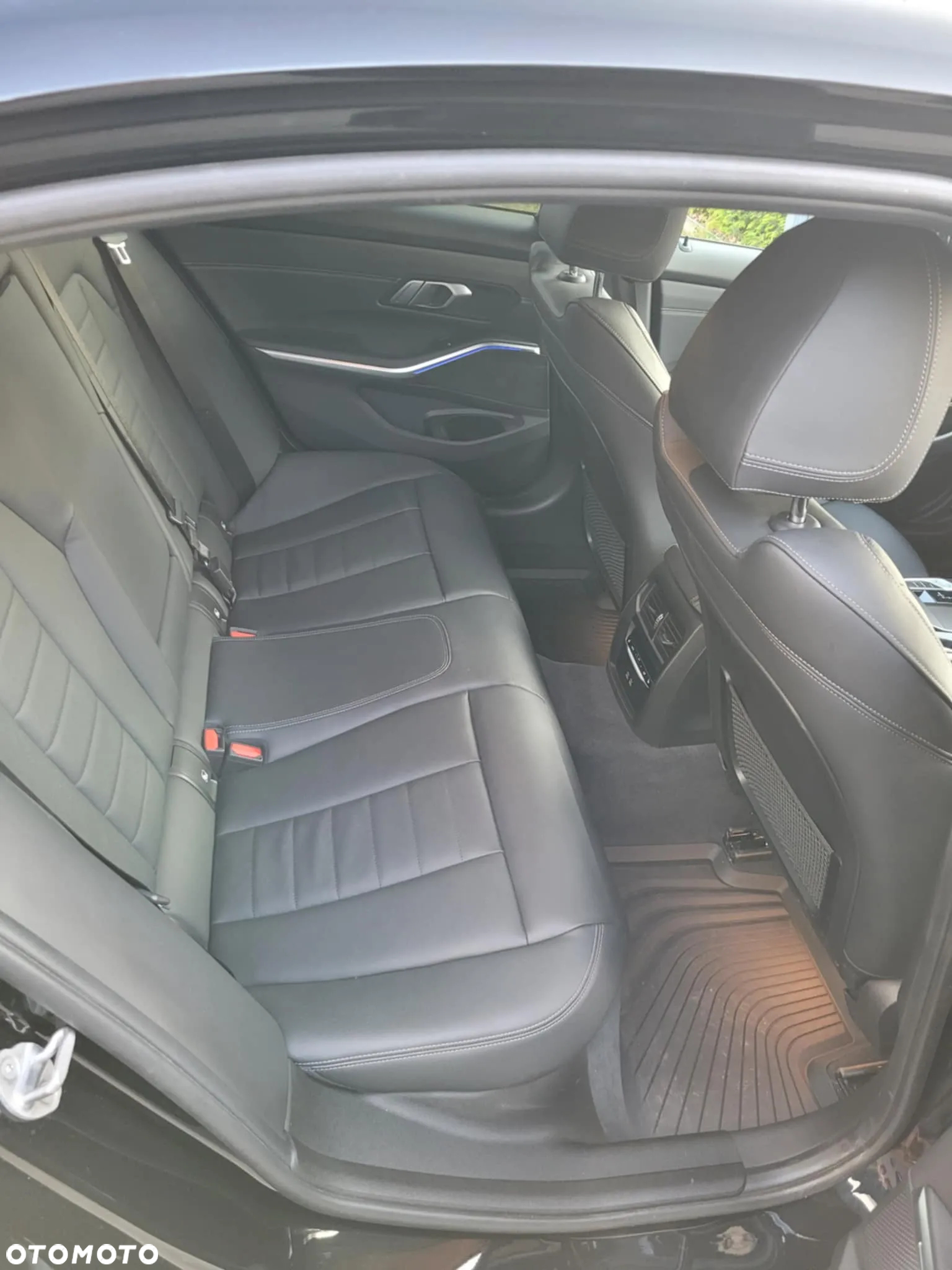 BMW Seria 3 330i xDrive Sport Line - 9