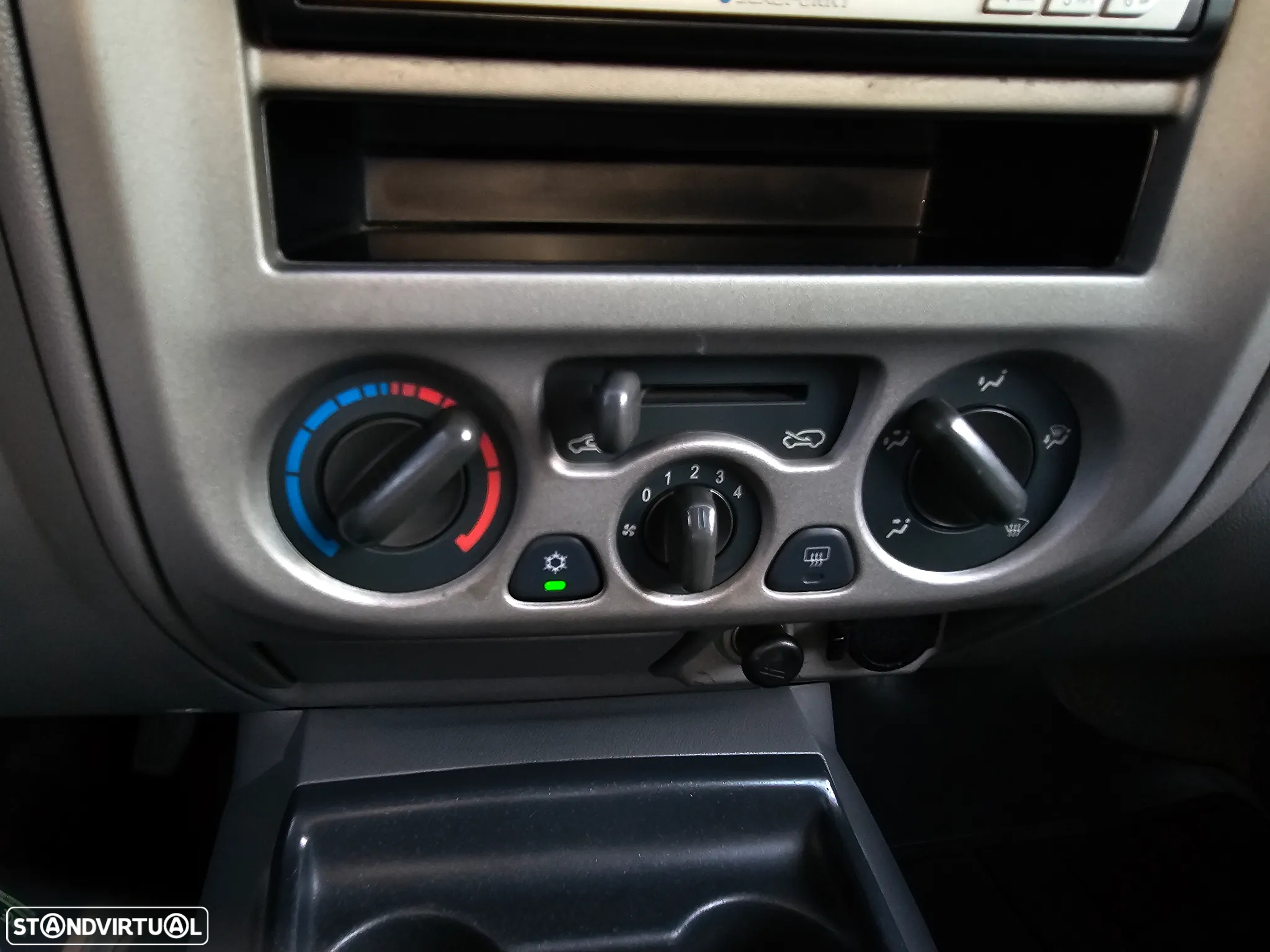 Isuzu D-Max 2.5 DTi CD 4WD LS - 16