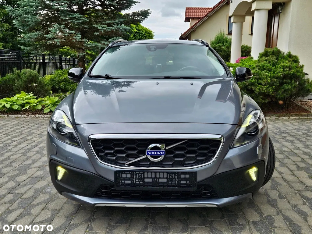Volvo V40 Cross Country - 9