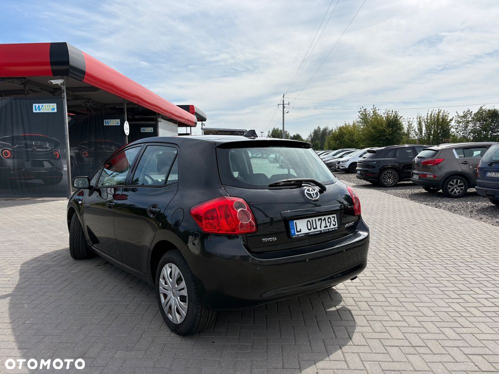 Toyota Auris 1.6 VVT-i Executive - 7