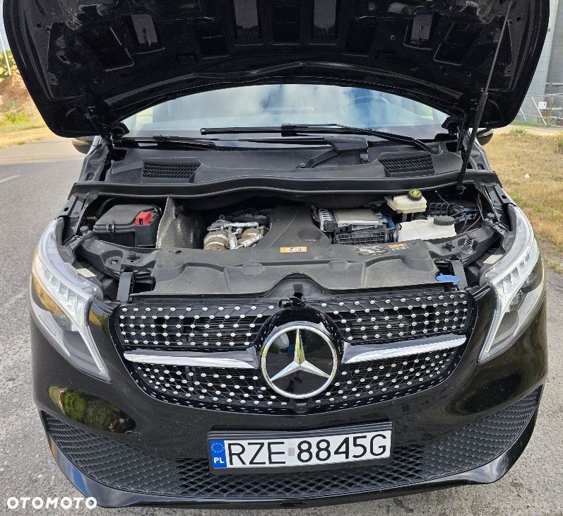 Mercedes-Benz Klasa V 300 d lang 4Matic 9G-TRONIC - 34