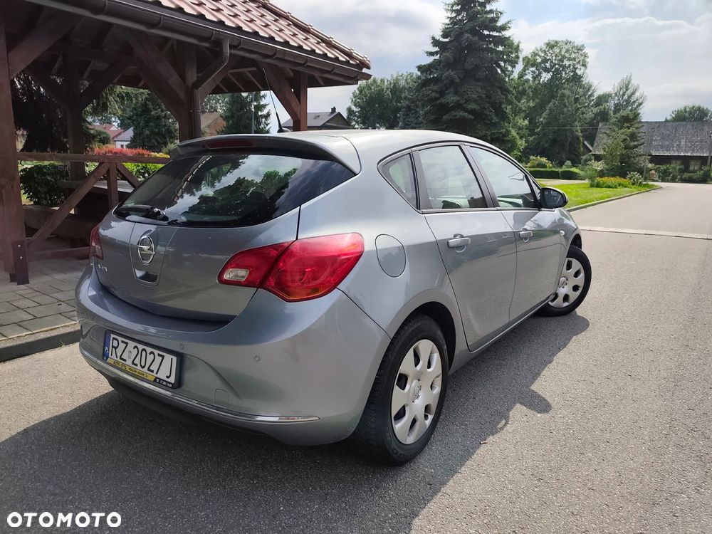 Opel Astra 1.6 Cosmo - 3