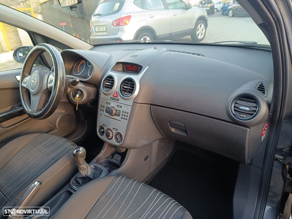 Opel Corsa 1.2 Enjoy - 9