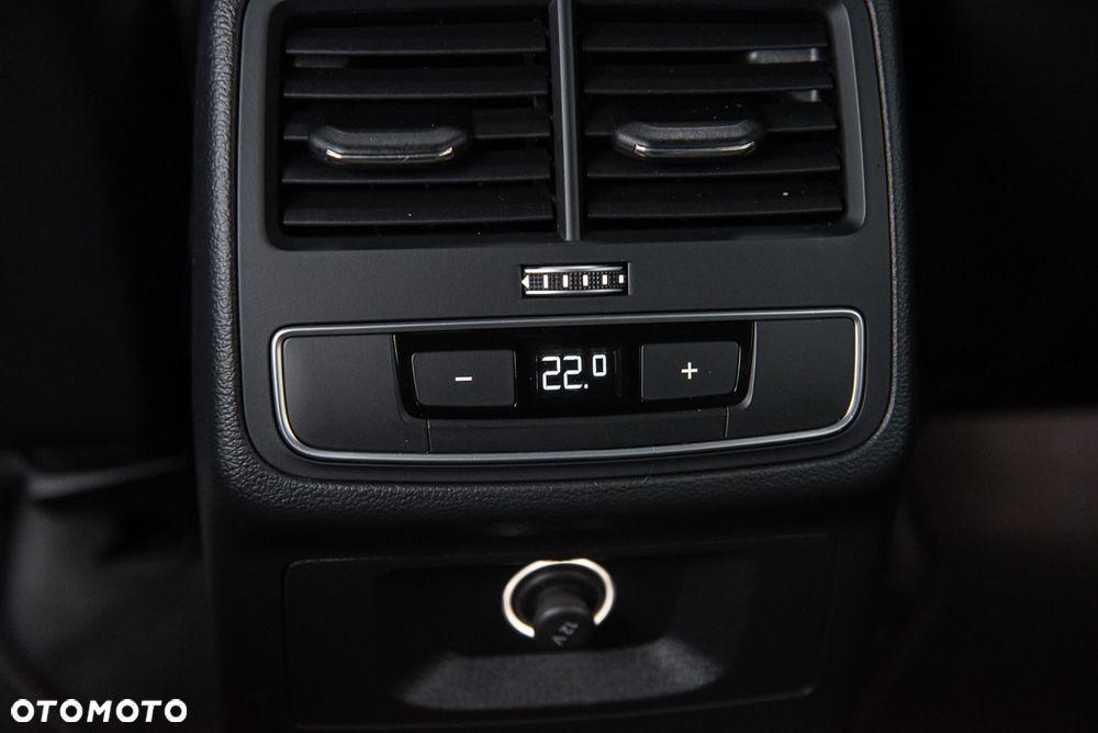 Audi A4 Avant 2.0 TDI ultra S tronic design - 32