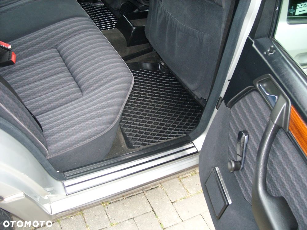 Mercedes-Benz W124 (1984-1993) - 22