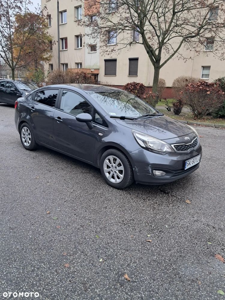 Kia Rio - 5