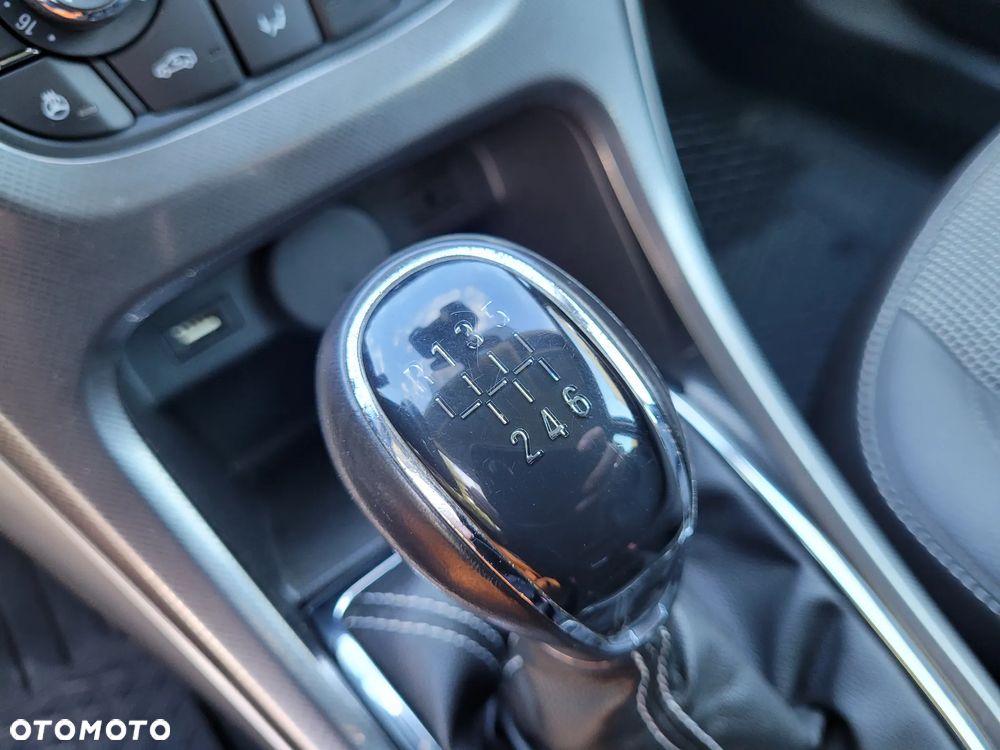 Opel Astra 1.6 Turbo - 23