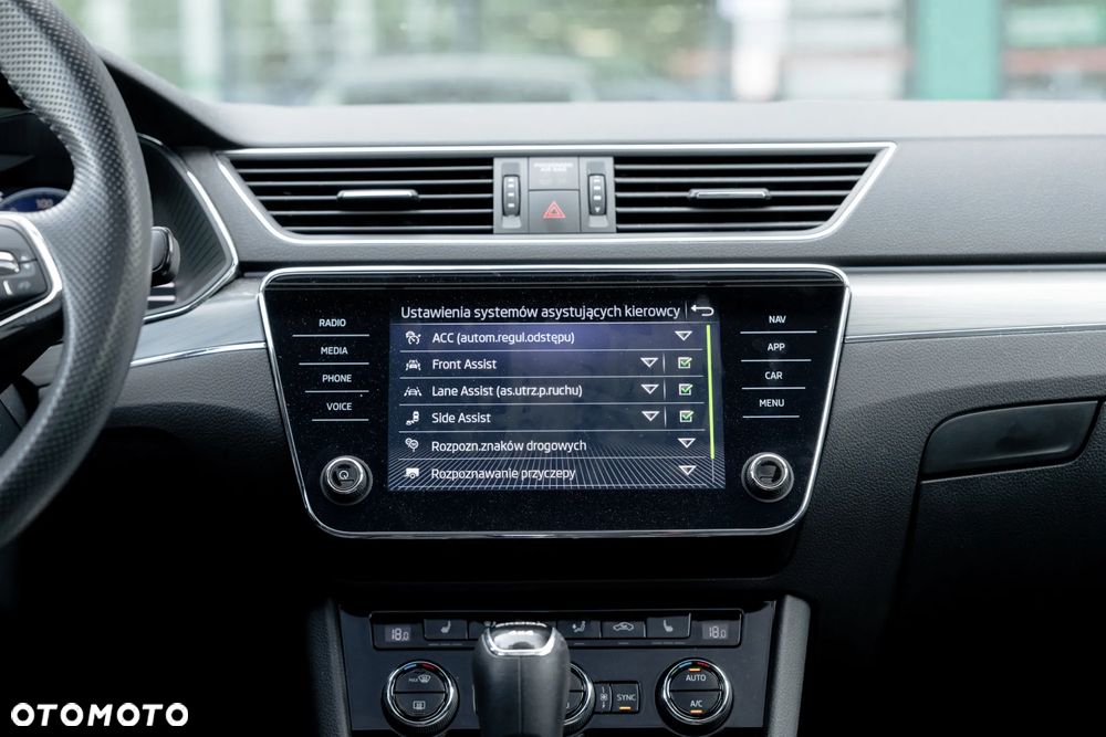 Skoda Superb 2.0 TSI 4x4 Scout DSG - 33