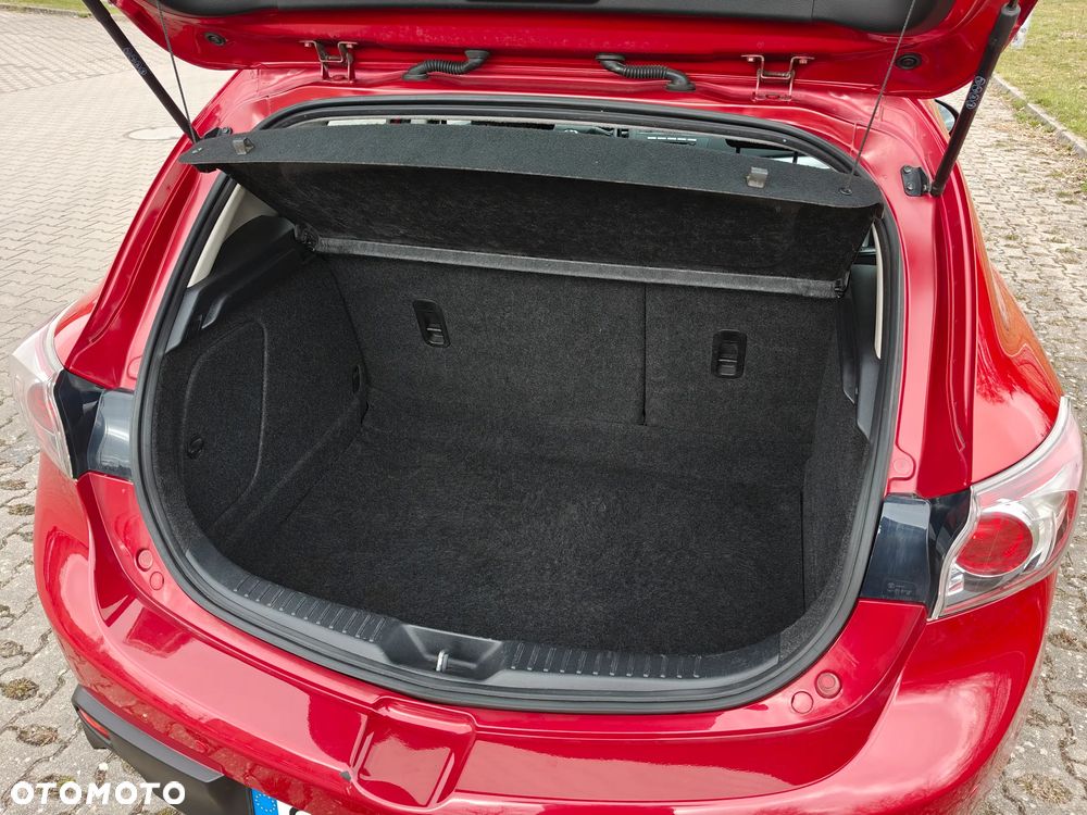 Mazda 3 2.0 Exclusive + - 8