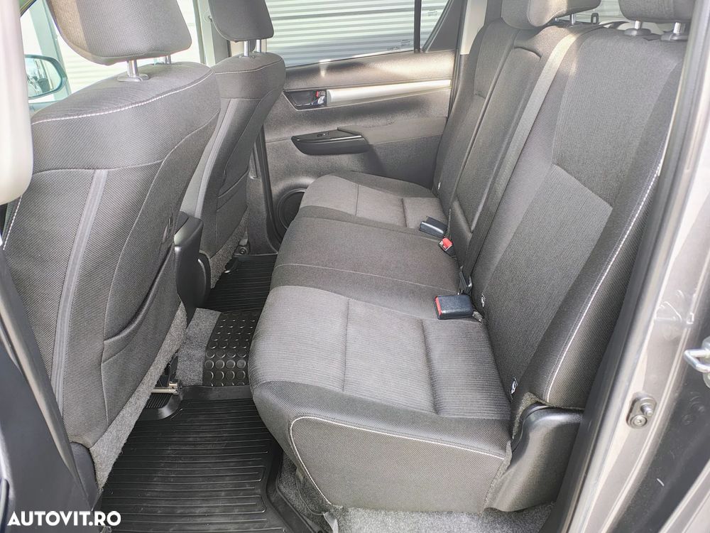 Toyota Hilux 4x4 Double Cab A/T Invincible - 14