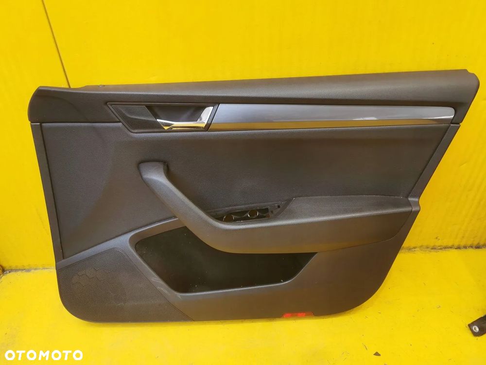 Skoda Superb III SEDAN FOTEL FOTELE KANAPA BOCZKI TUNEL CZARNY KOMPLET 17r. - 3