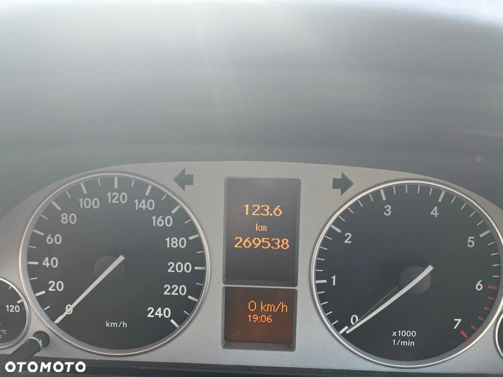 Mercedes-Benz Klasa B 180 EU5 - 8