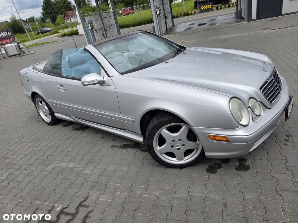 Mercedes-Benz CLK - 12
