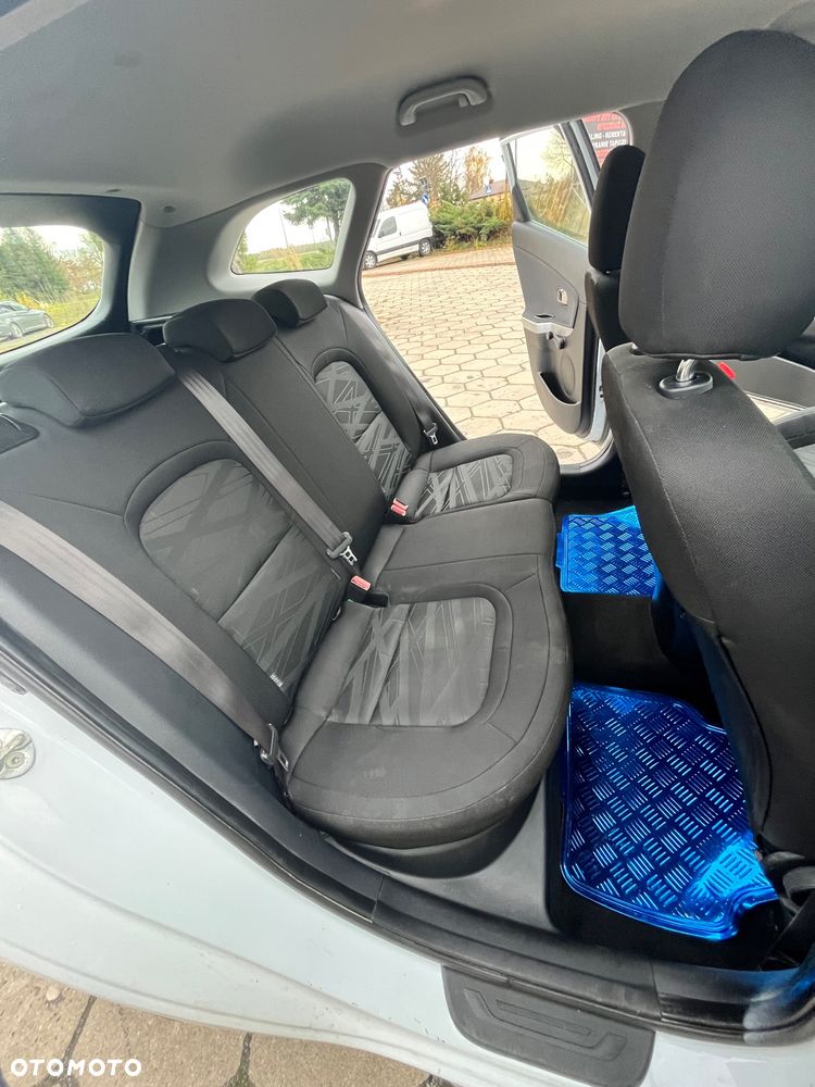 Kia Ceed 1.6 CRDi 128 ISG SW Vision - 19