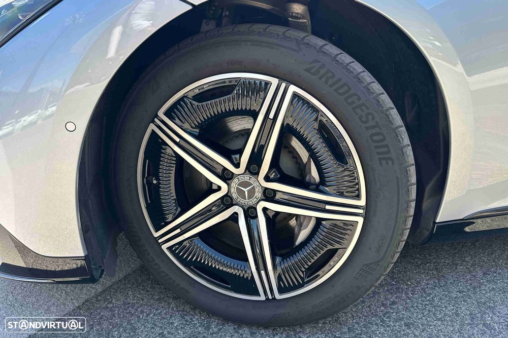 Mercedes-Benz EQE 350 - 12