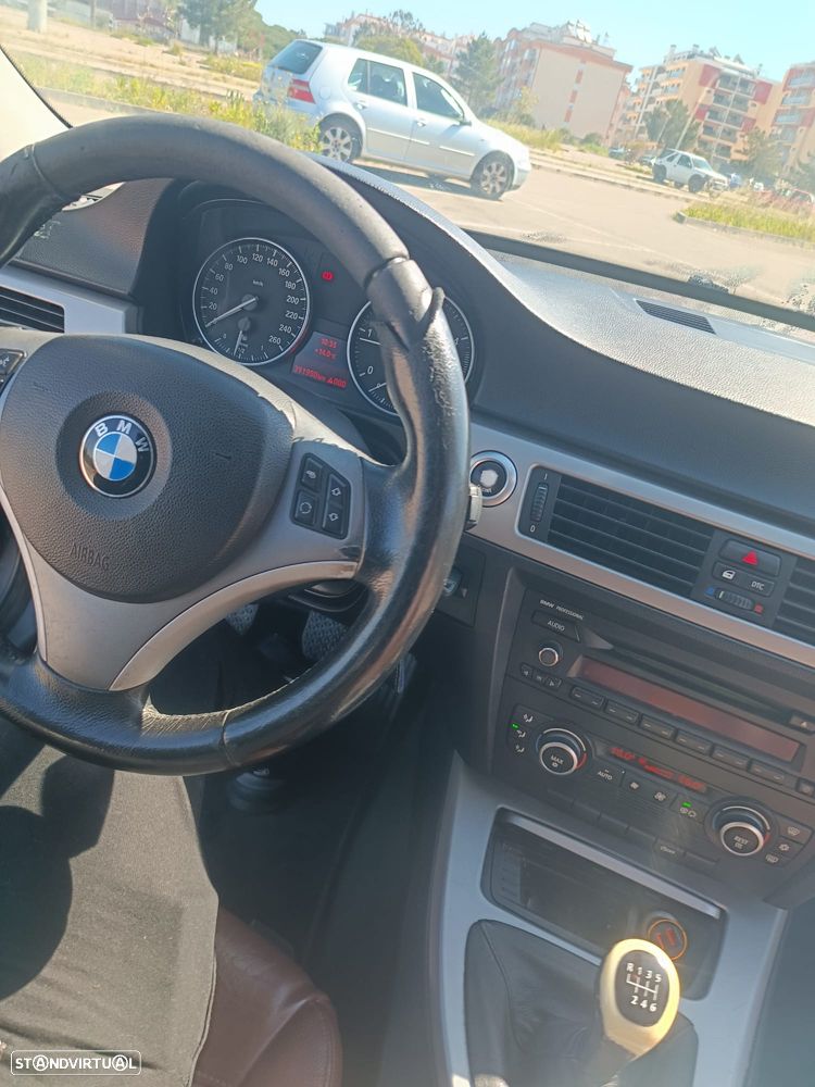 BMW 320 d - 13