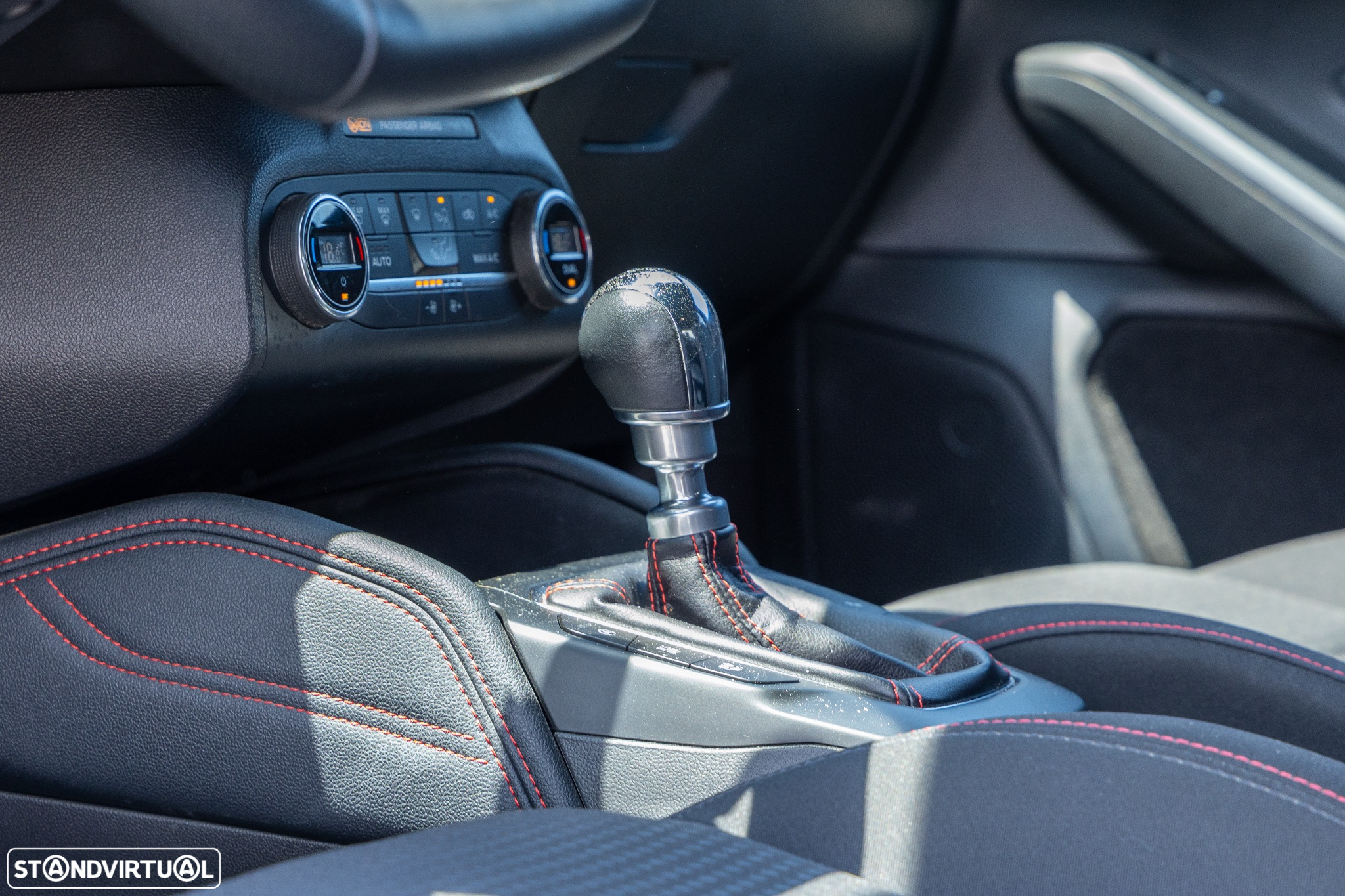 Ford Focus 1.0 EcoBoost MHEV ST-Line - 16
