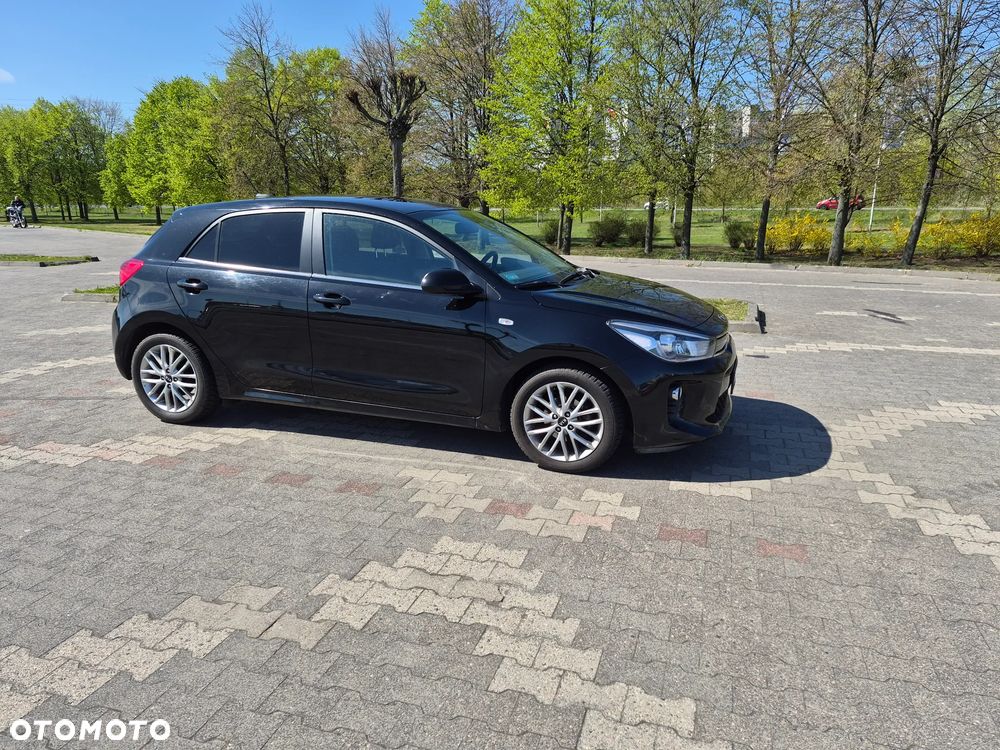 Kia Rio 1.2 L - 11