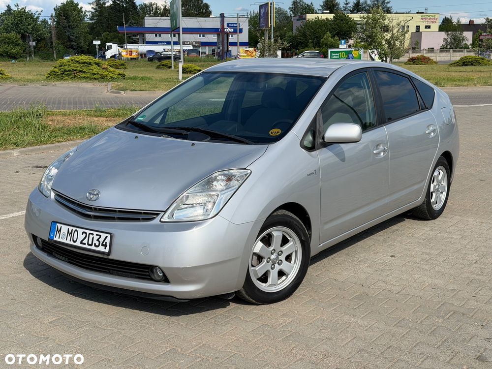 Toyota Prius 1.5 VVT-i Prestige - 1