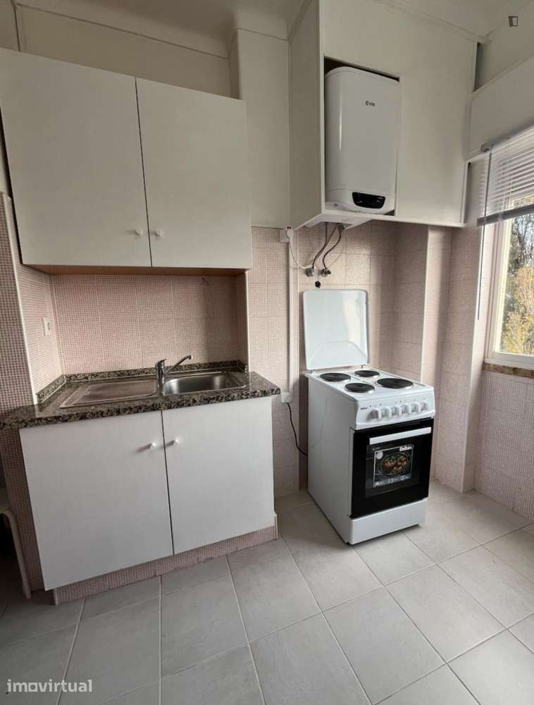 Apartamento com 1 quartos - localizado em Amadora Lisbon - Grande imagem: 2/13
