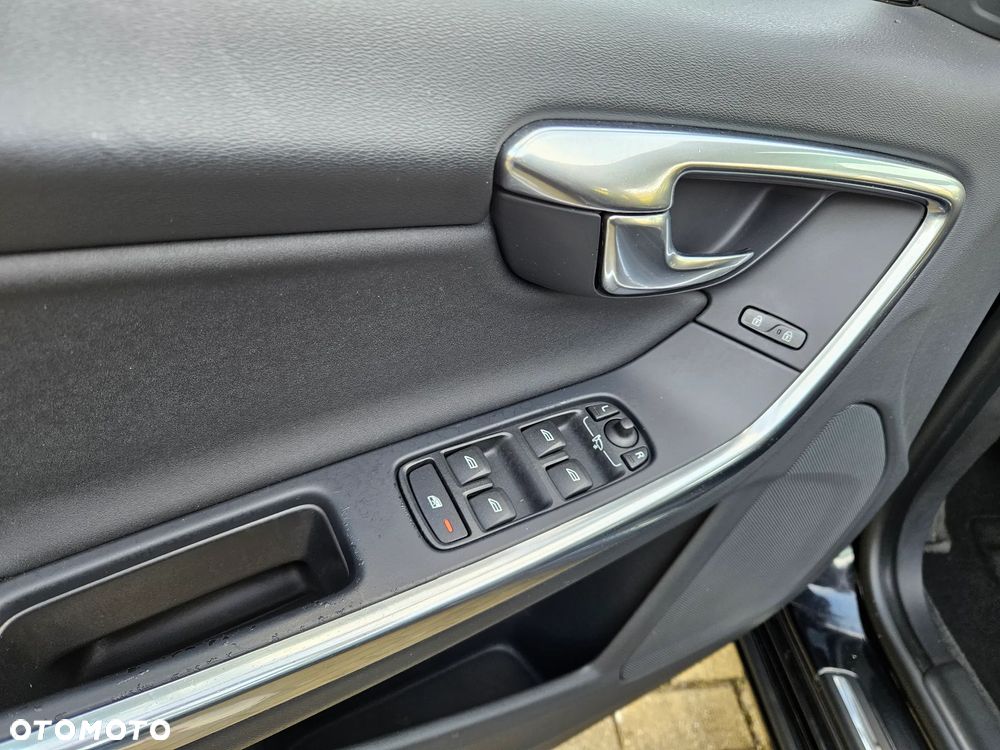 Volvo V60 D2 Kinetic - 13
