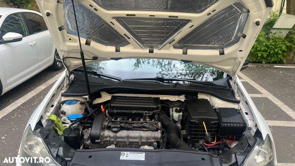 Volkswagen Golf - 11
