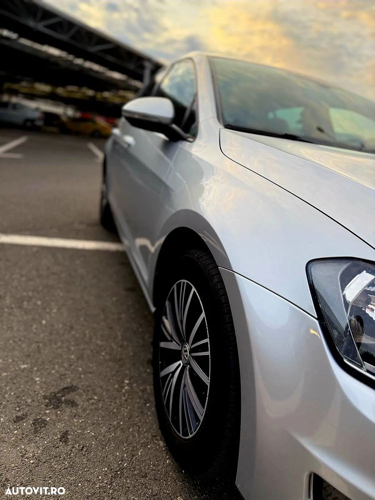 Volkswagen Golf 2.0 TDI (BlueMotion Technology) DSG Comfortline - 12