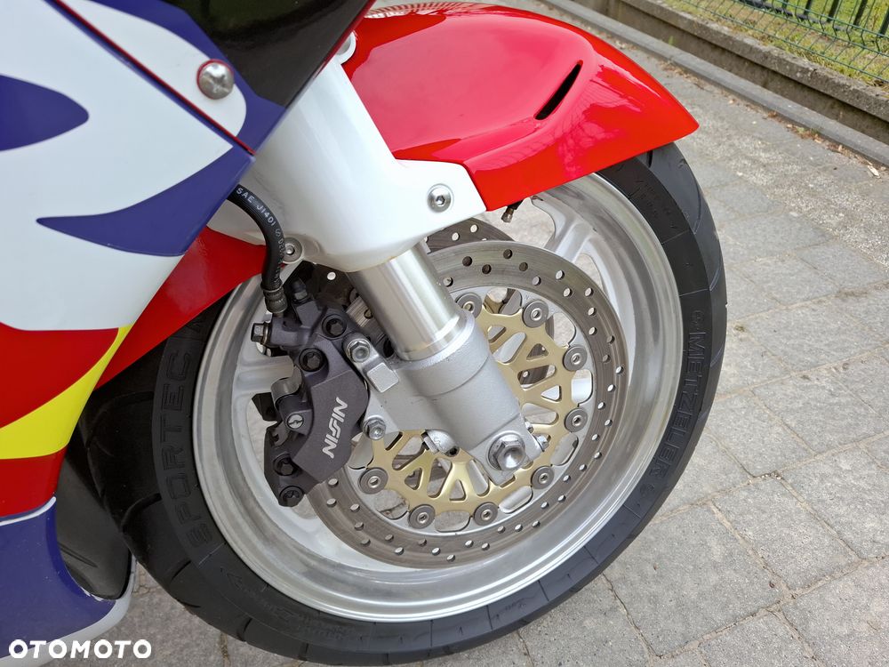 Honda CBR - 11